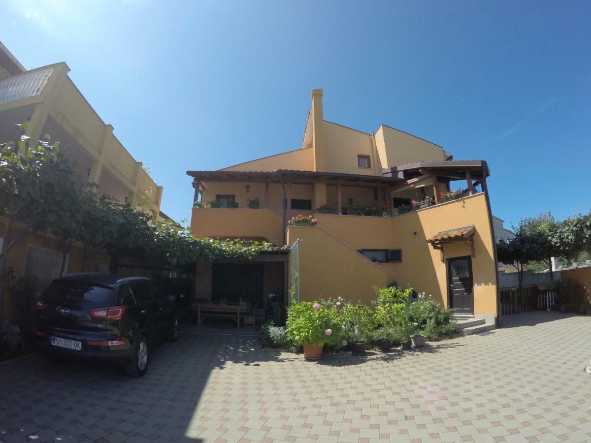 Apartman Koralj Apartamento PUY Exterior foto